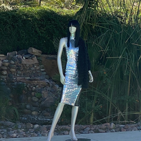 Stand by myself evening attire - Picture 2 of 5